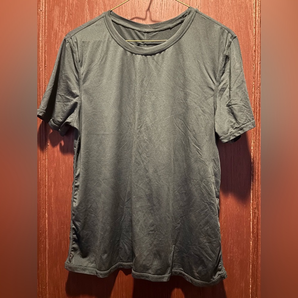 Fabletics Women’s Crew Neck Workout Top in Evergreen